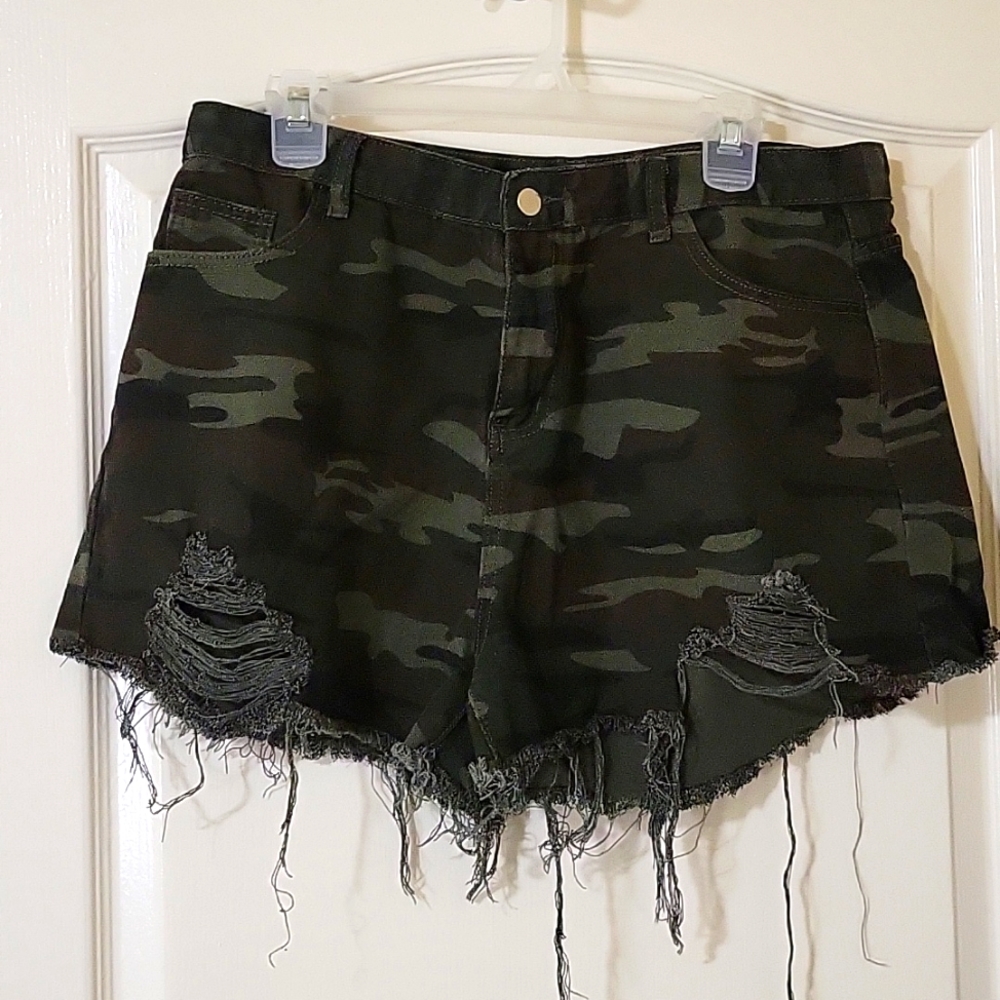 Shein short camo shorts
